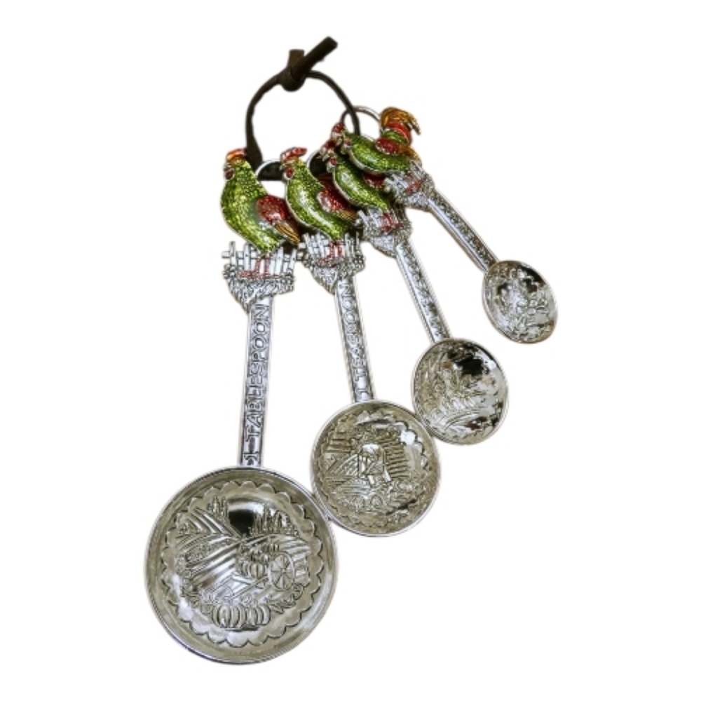 Rooster With Embossed Farm Themed Collectible Measuring Spoons 4 Pc Set